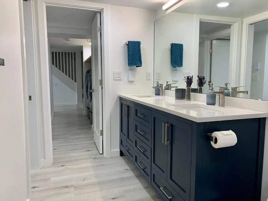 Best Location In Charming Downtown Ballard! Rare Find! Seattle 0*,